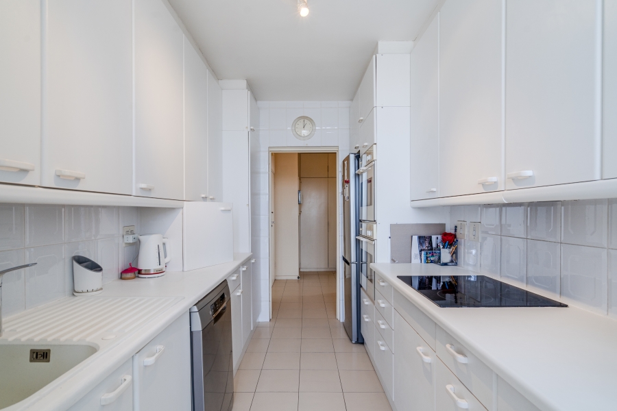 2 Bedroom Property for Sale in Sea Point Western Cape